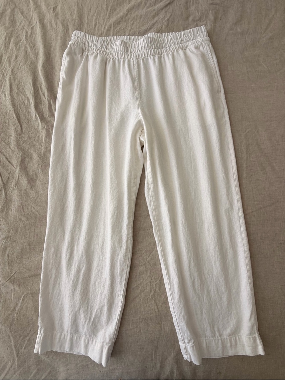 NEW Woman’s White Linen Pants
